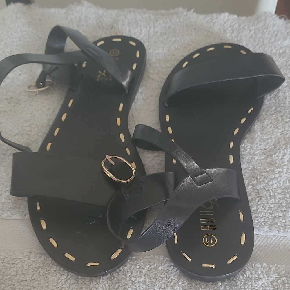 Rouge Helium Black Sandals with Gold Accents
